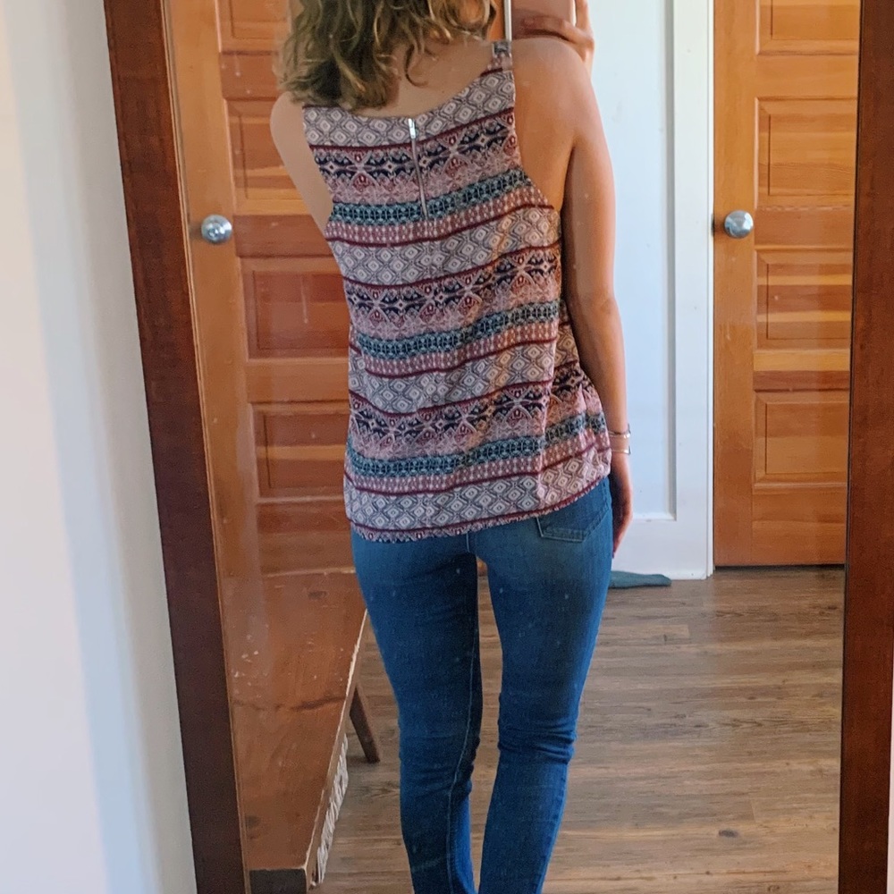 Fun Pattern Top! - Picture 2 of 2